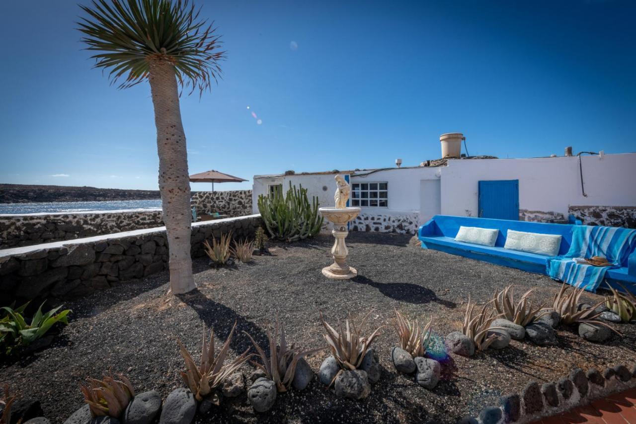 Beachfront Two Bedrooms House Casa Toral *