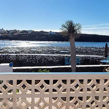 Beachfront Two Bedrooms House Casa Toral Majanicho Esterno foto