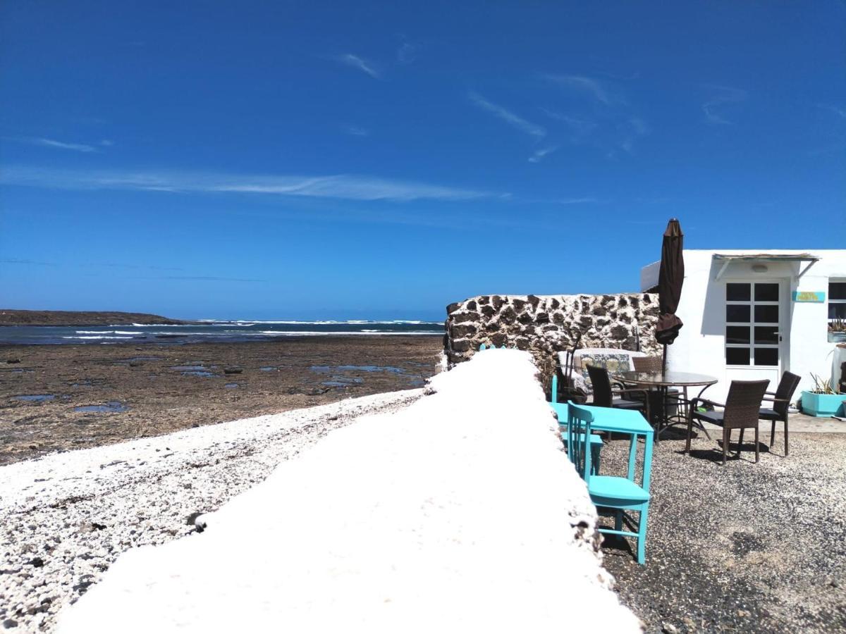 Beachfront Two Bedrooms House Casa Toral Holiday home Majanicho
